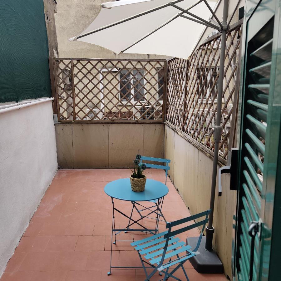 Vista Sul Carruggio, Centro Storico Di キアーヴァリ エクステリア 写真